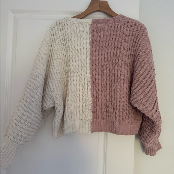 Altar’d State women’s two tone boxy fit dolman sleeve v-neck sweater size XL - Picture 3 of 6